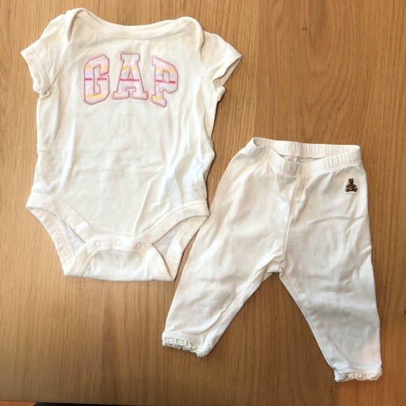 Baby GAP 0-3 month girls bundle - Picture 2 of 7